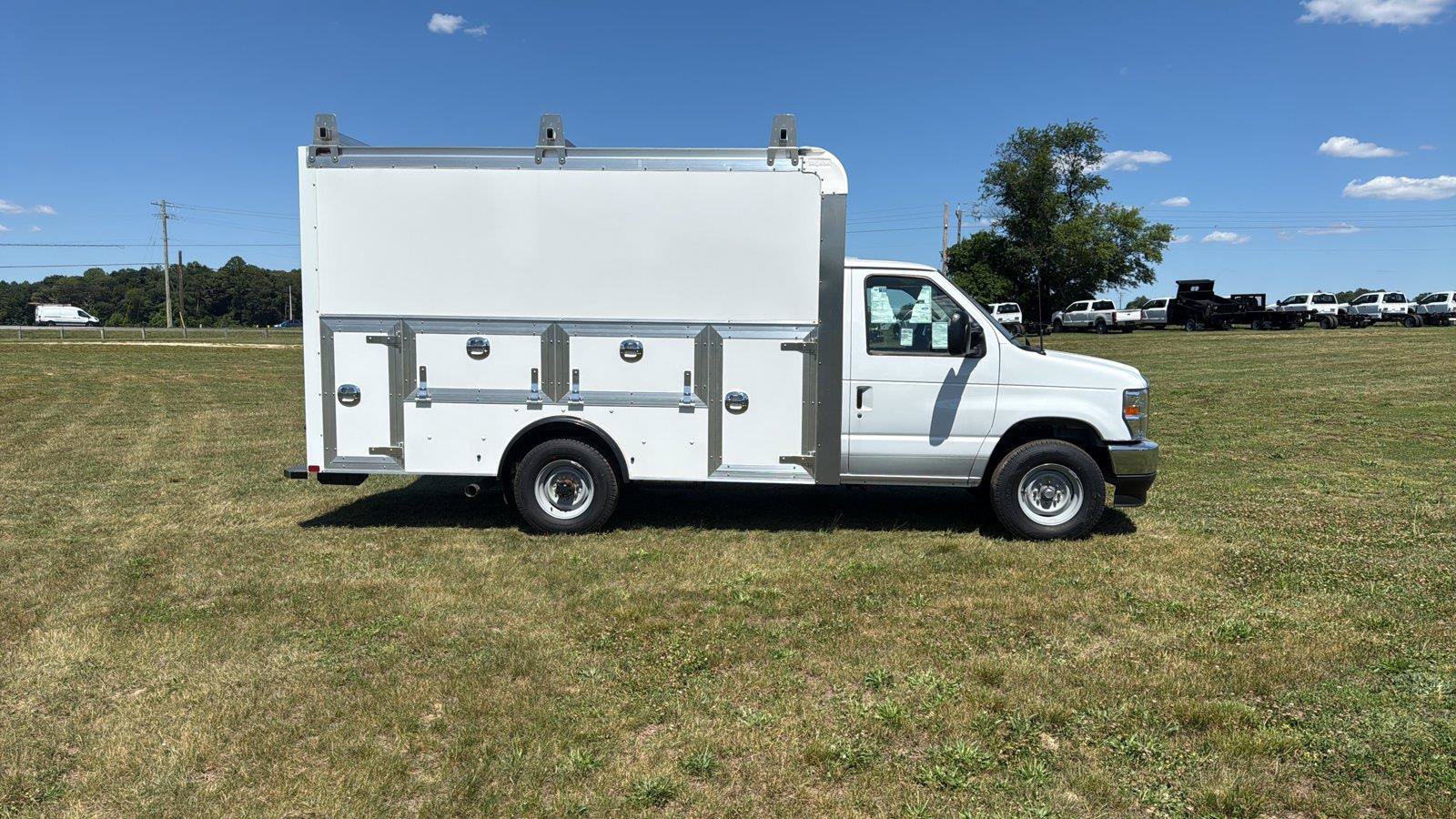New 2027 Ford E-350 and Econoline 350 Super Duty w/ Power Equipment Group RWD image 6