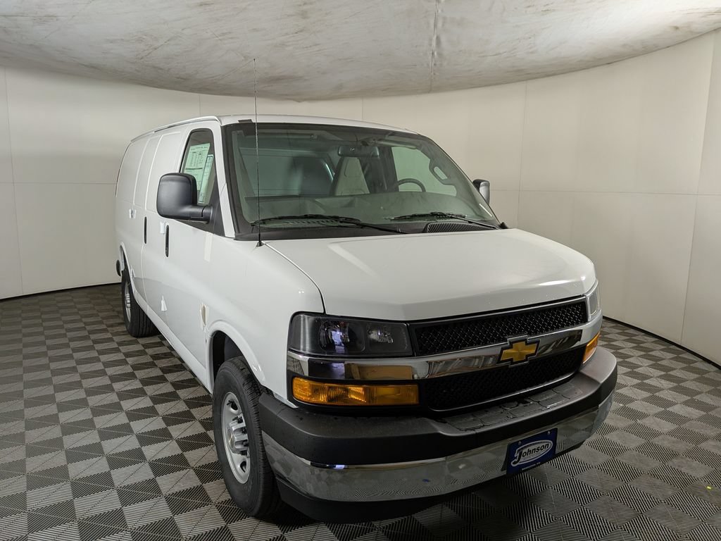 New 2026 Chevrolet Express 2500 w/ Driver Convenience Package RWD image 5