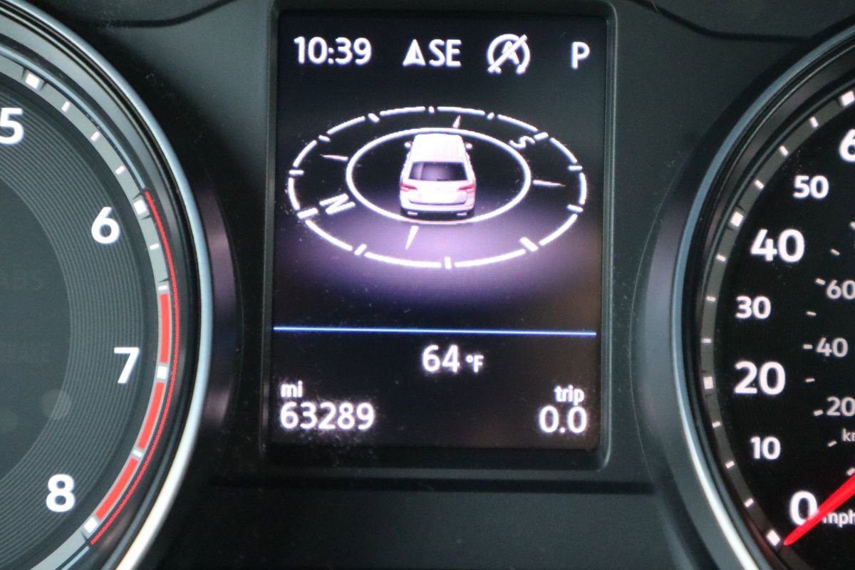 Used 2021 Volkswagen Atlas Cross Sport SE image 42