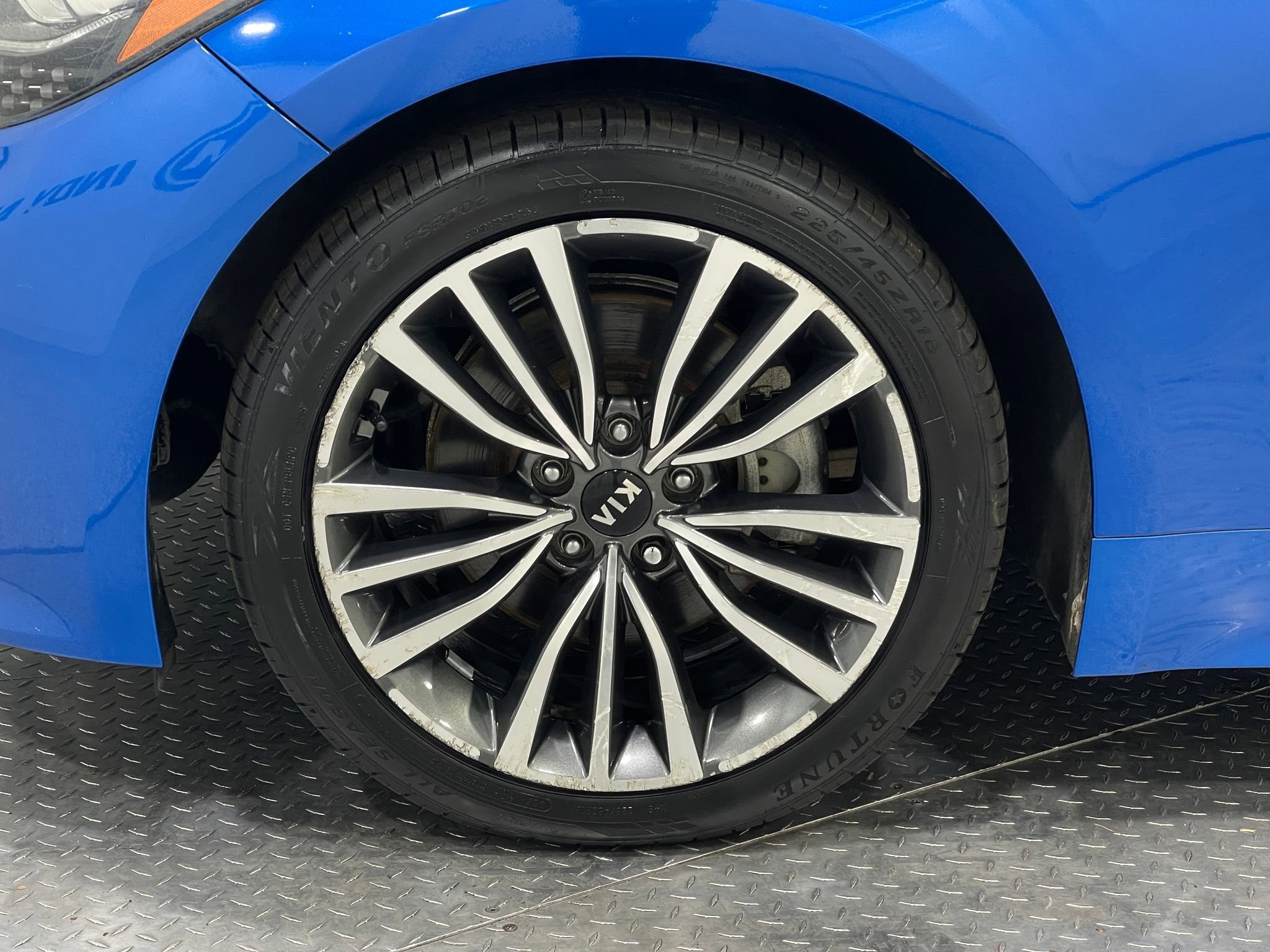 Used 2018 Kia Stinger Premium image 34