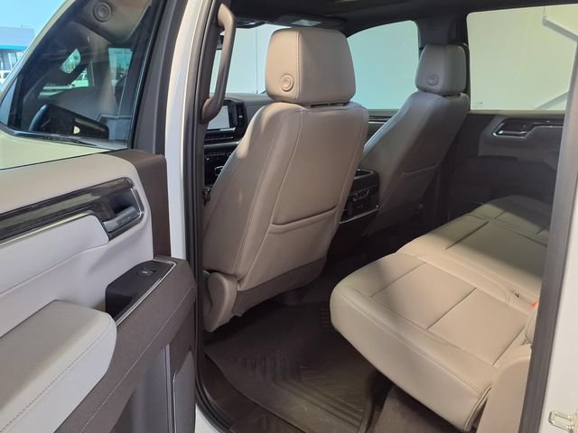 Used 2026 Chevrolet Silverado 1500 LTZ w/ LTZ Premium Package AWD/4WD image 18