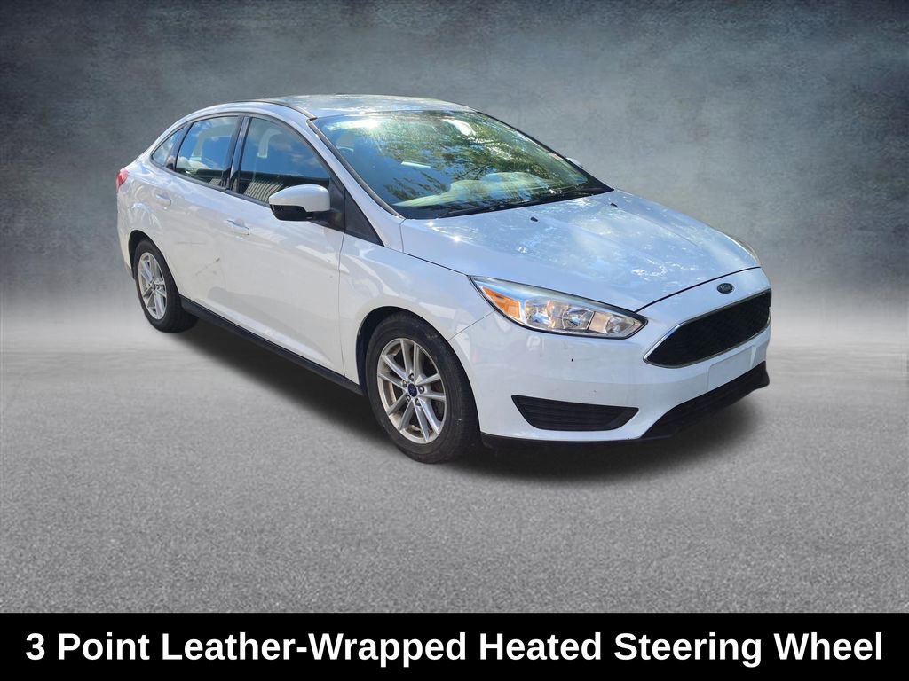 Used 2017 Ford Focus SE w/ Cold Weather Package image 9