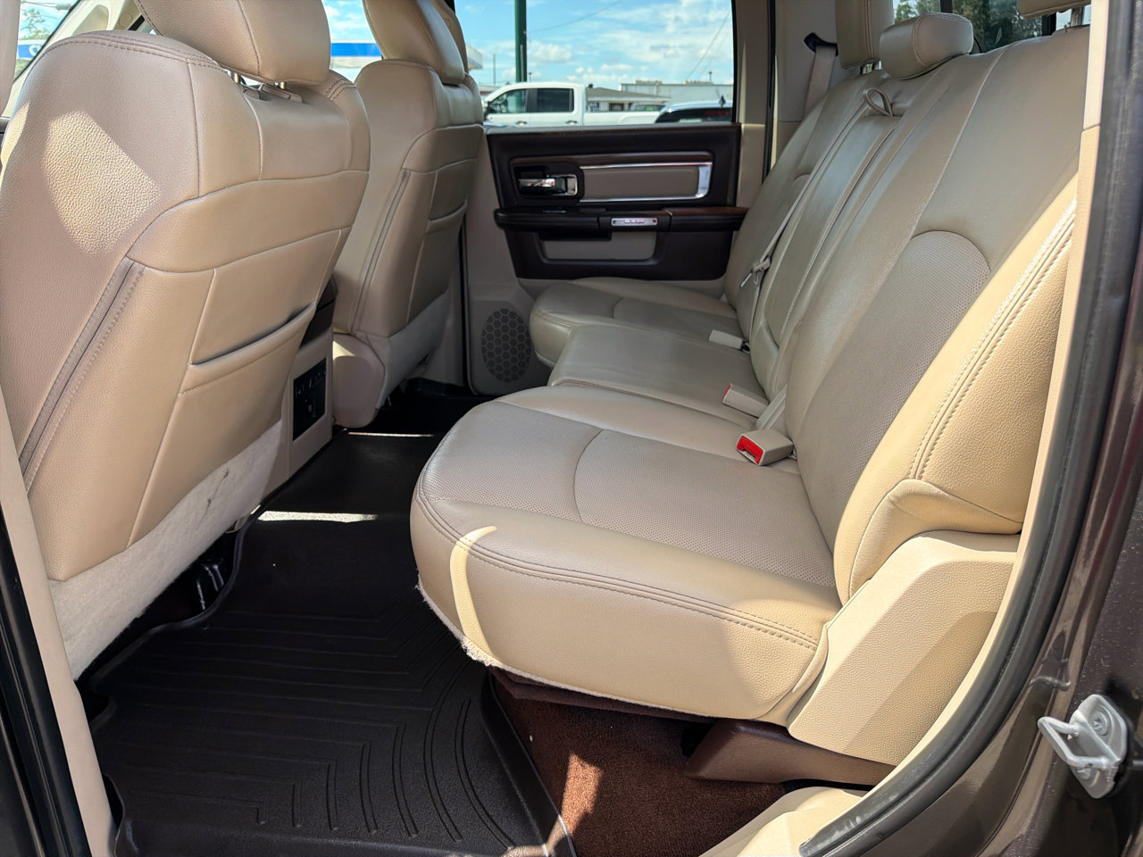 Used 2017 RAM 3500 Laramie image 19