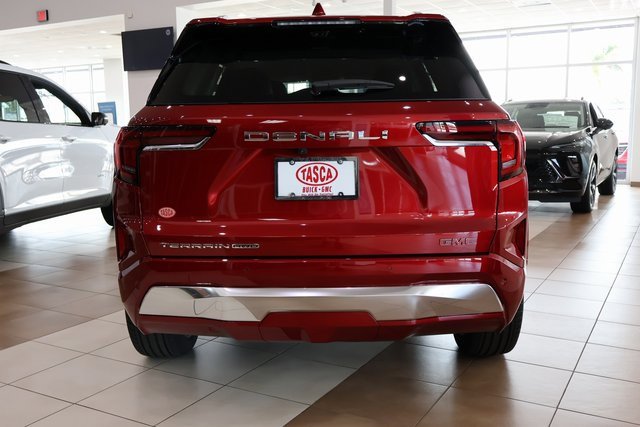New 2026 GMC Terrain Denali w/ LPO, Floor Liner Package image 5