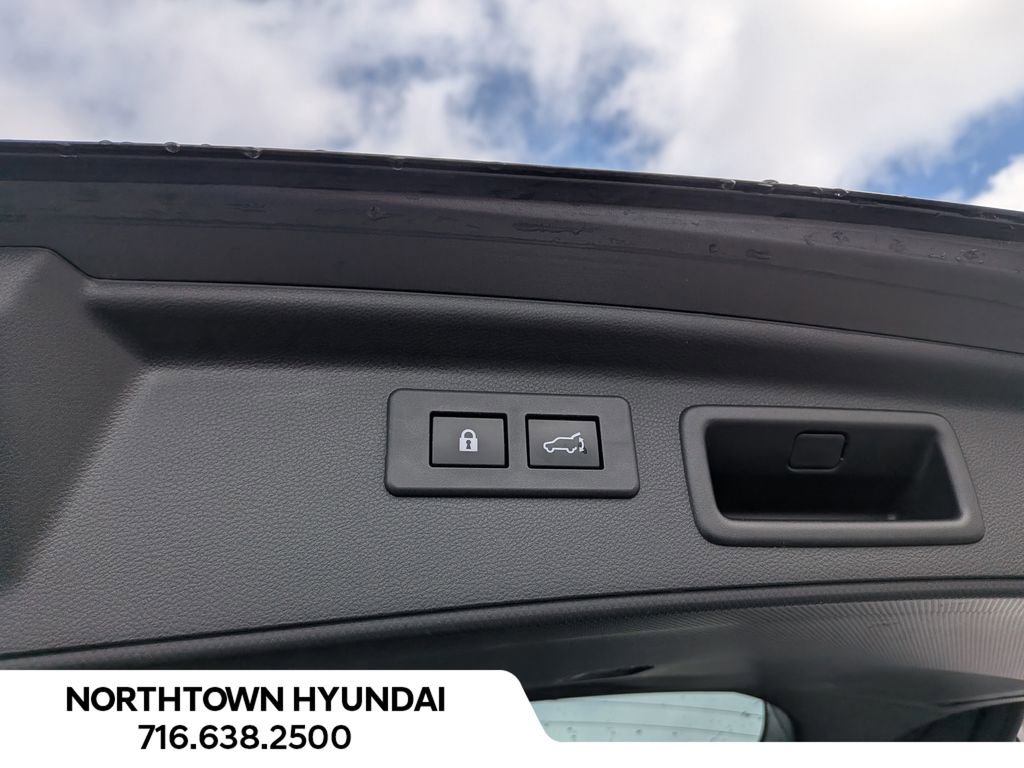 Used 2023 Subaru Forester Sport image 39