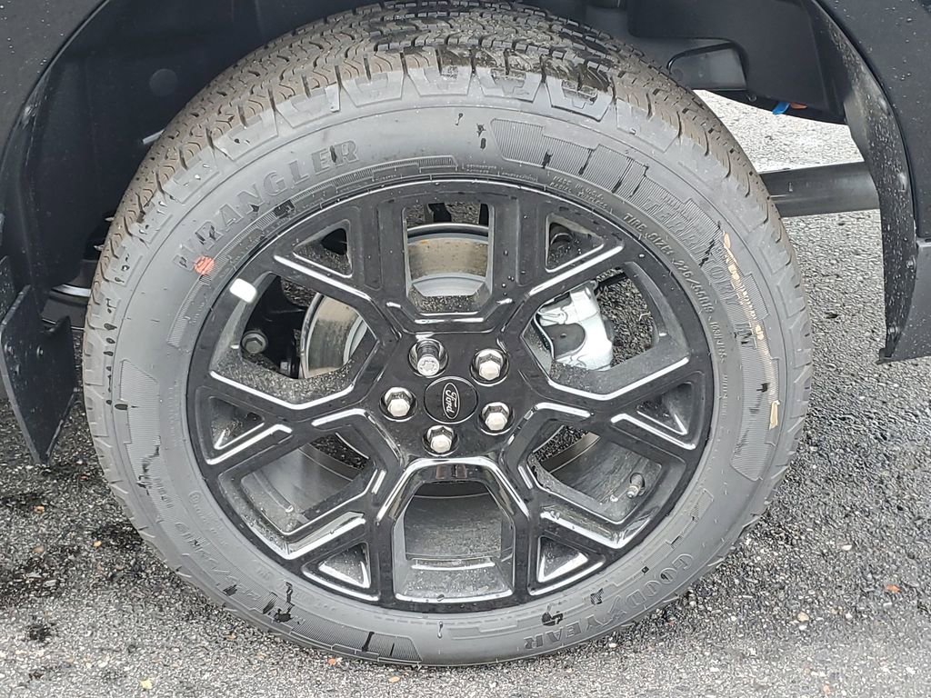 New 2025 Ford Maverick Lariat w/ Black Appearance Package image 30