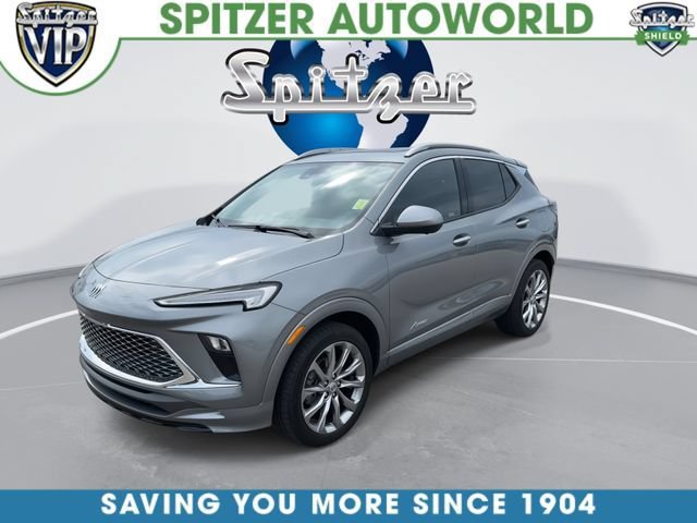 Used 2025 Buick Encore GX Avenir w/ Avenir Technology Package AWD/4WD image 4