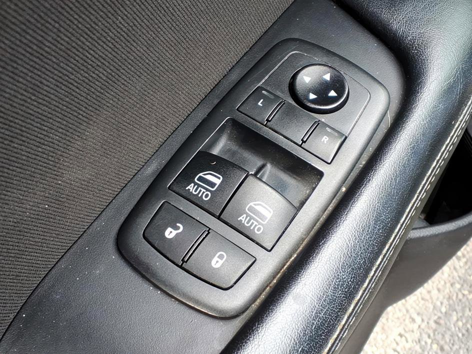 Used 2021 Dodge Challenger SXT image 14