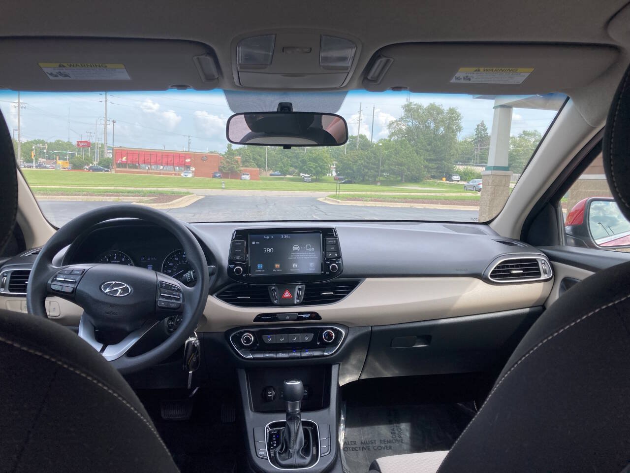Used 2020 Hyundai Elantra GT FWD image 21