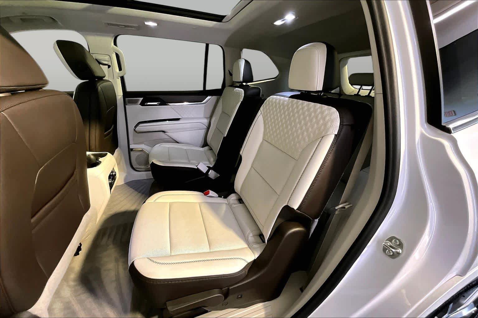 Used 2024 GMC Acadia Denali w/ Super Cruise Package AWD/4WD image 21