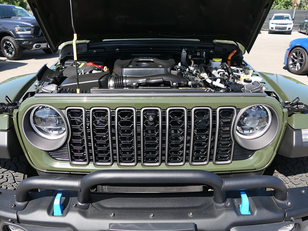 Used 2023 Jeep Wrangler Unlimited Rubicon 4xe AWD/4WD image 28