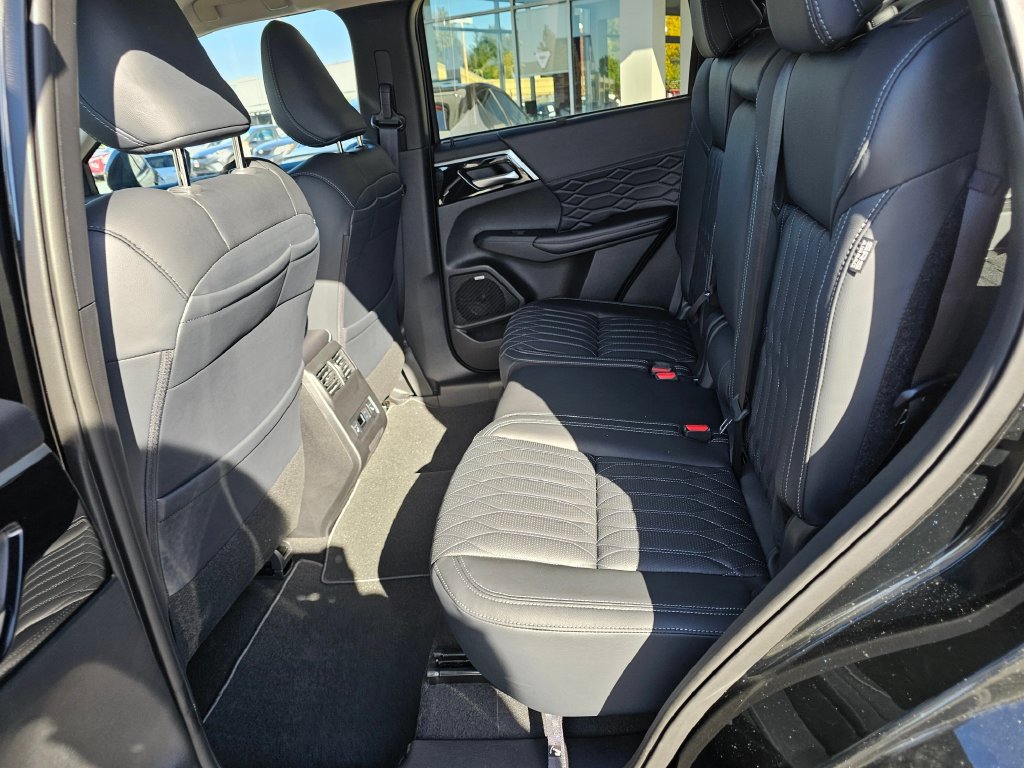 New 2026 Mitsubishi Outlander SEL AWD/4WD image 12