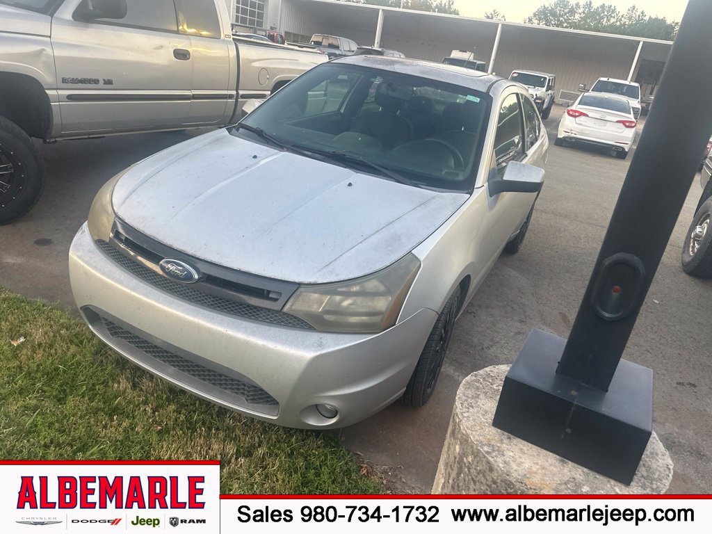 Used 2009 Ford Focus SES FWD image 1