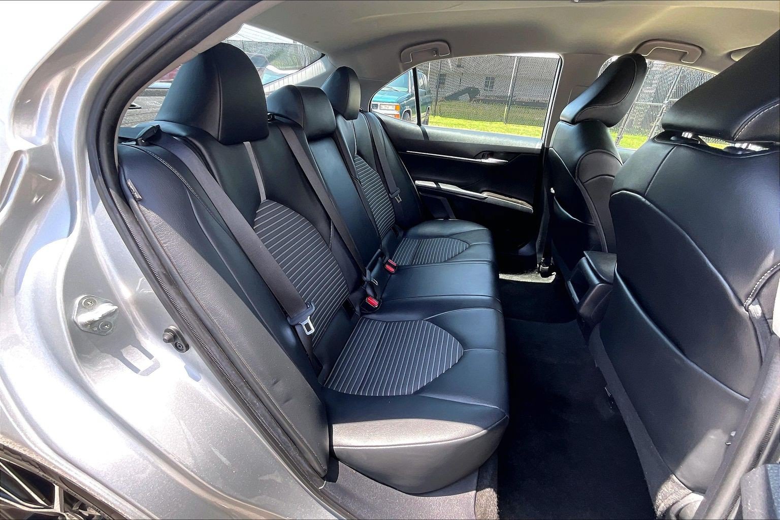 Used 2021 Toyota Camry SE FWD image 31