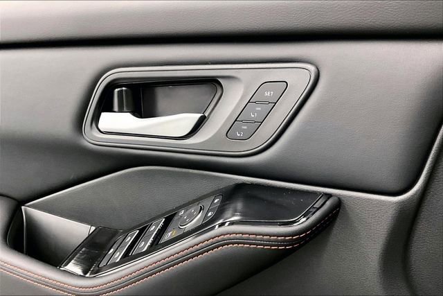 New 2026 Nissan Rogue SV image 31