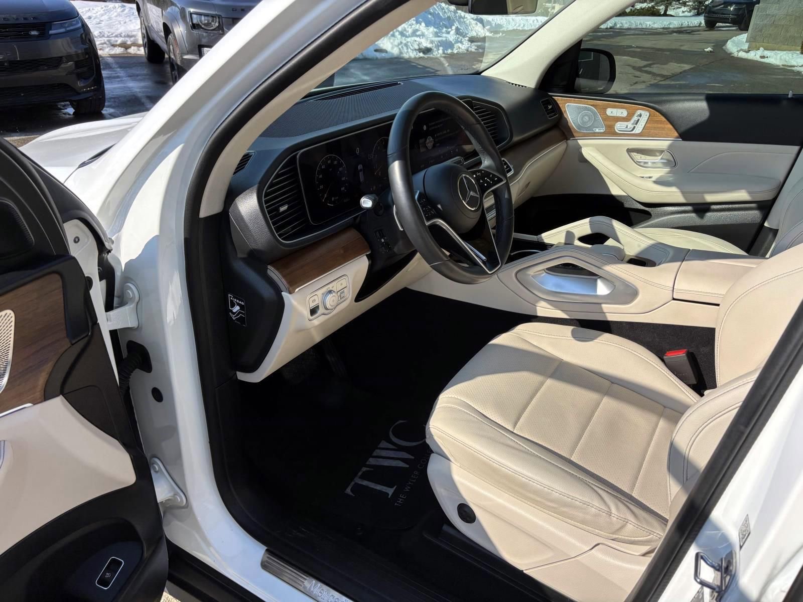 Used 2024 Mercedes-Benz GLE 450 4MATIC image 24