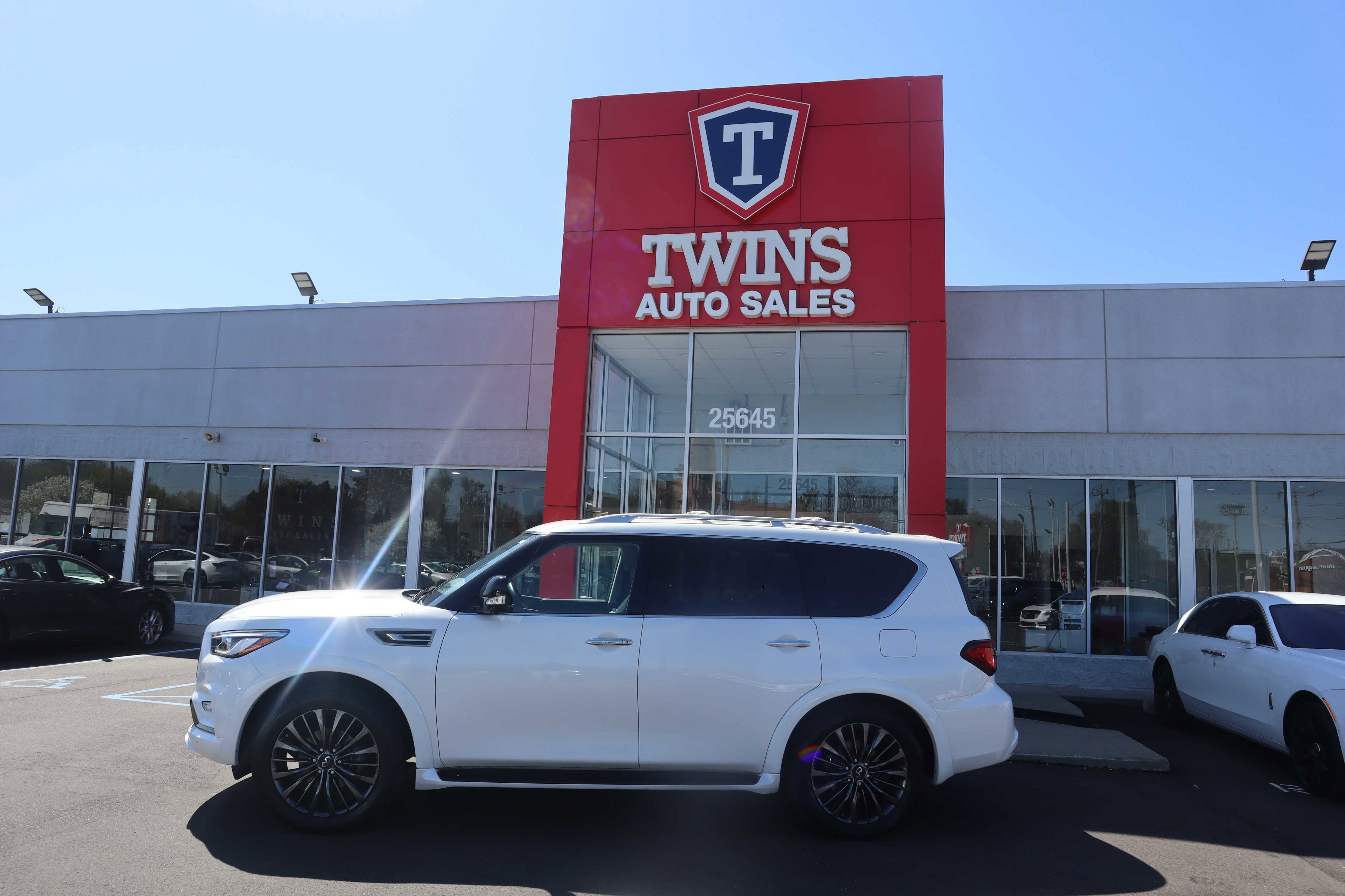 Used 2021 INFINITI QX80 Premium Select w/ All-Season Package