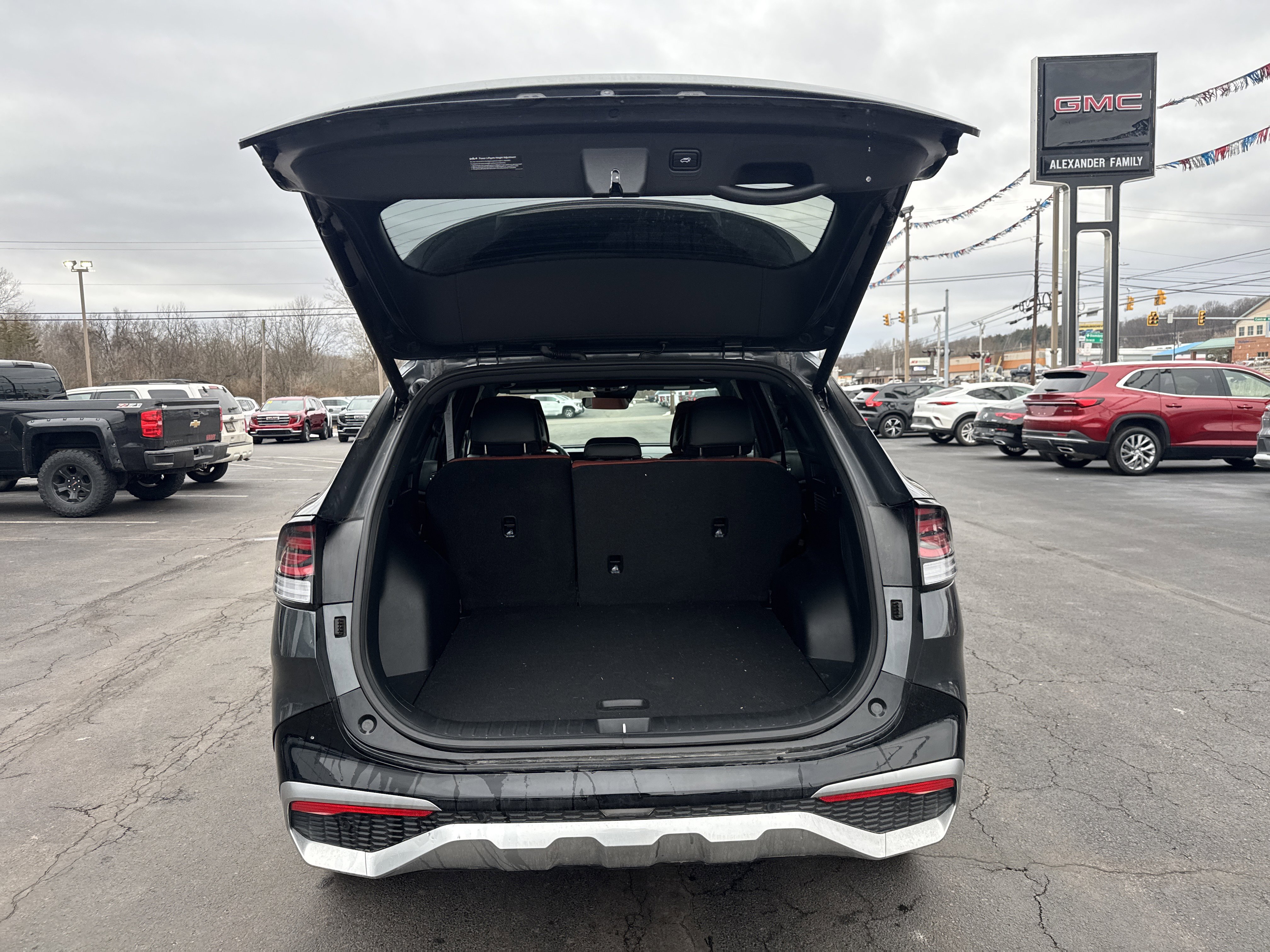 Used 2025 Kia Sportage SX video 5