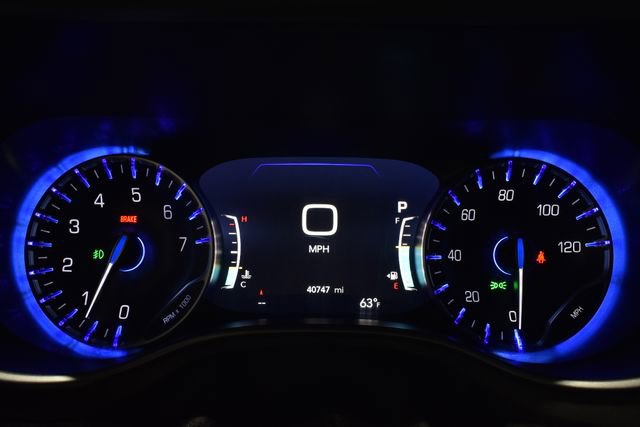 Certified 2025 Chrysler Pacifica Select image 26