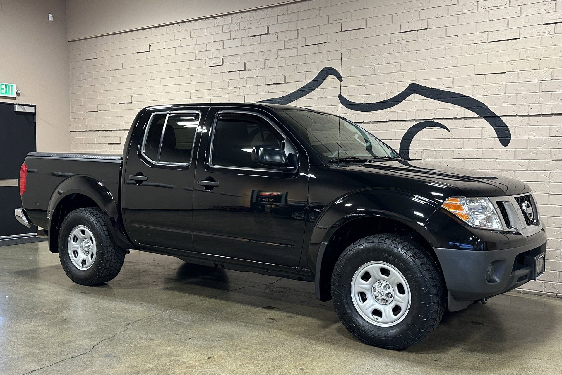 Used 2012 Nissan Frontier S image 2