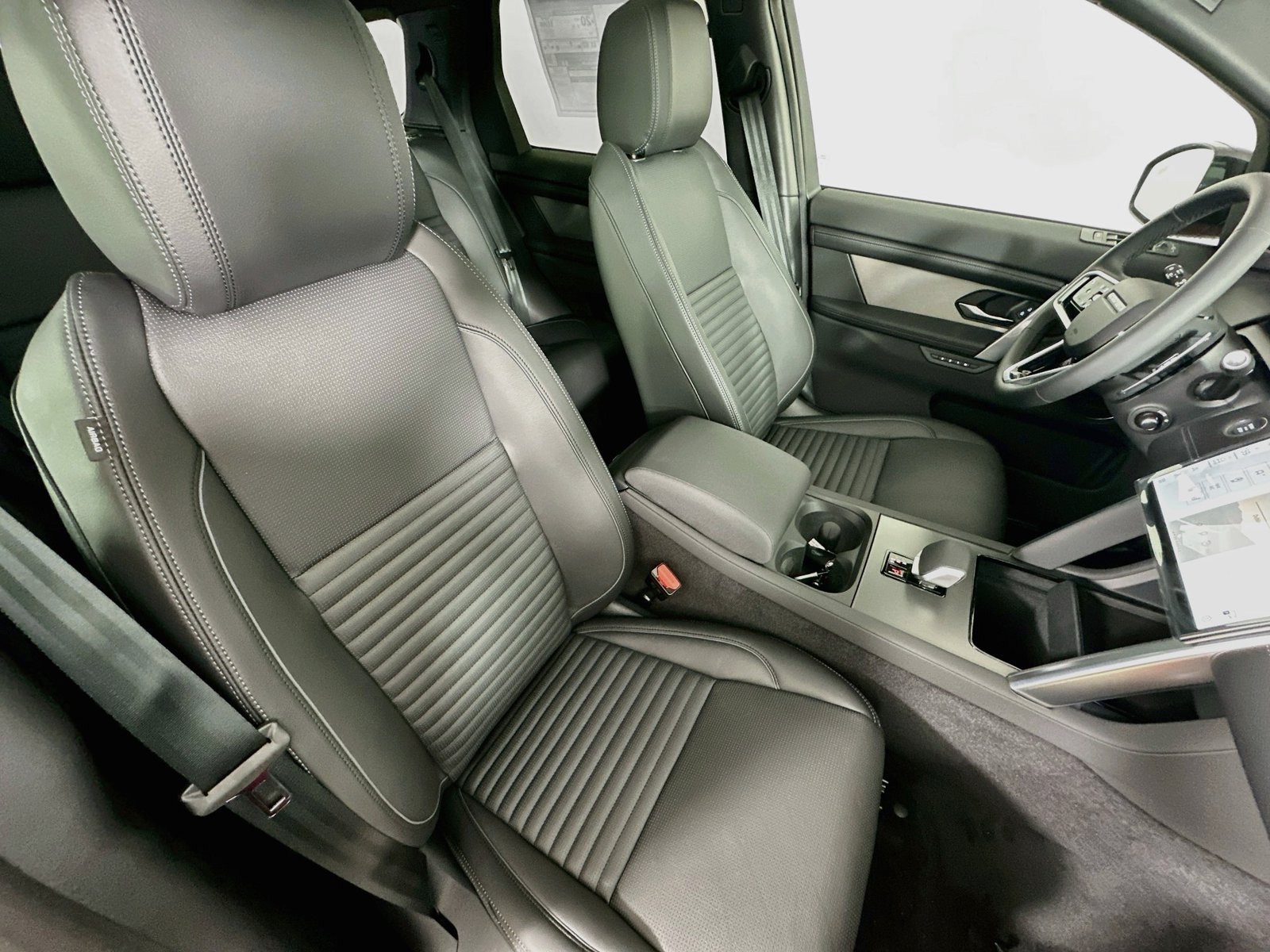 New 2026 Land Rover Discovery Sport Landmark AWD/4WD image 44