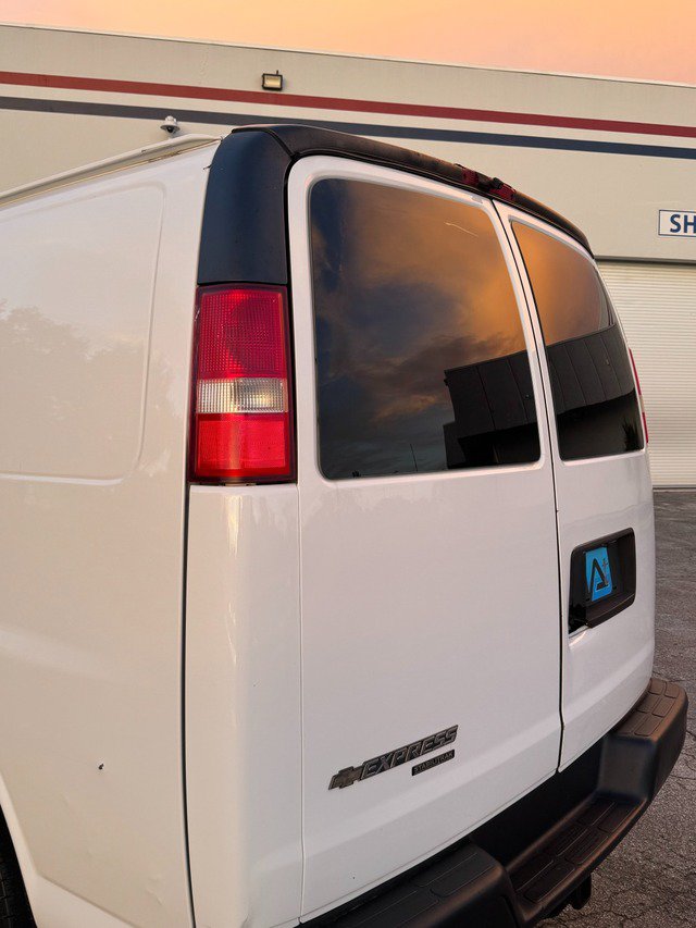Used 2013 Chevrolet Express 2500 RWD image 30
