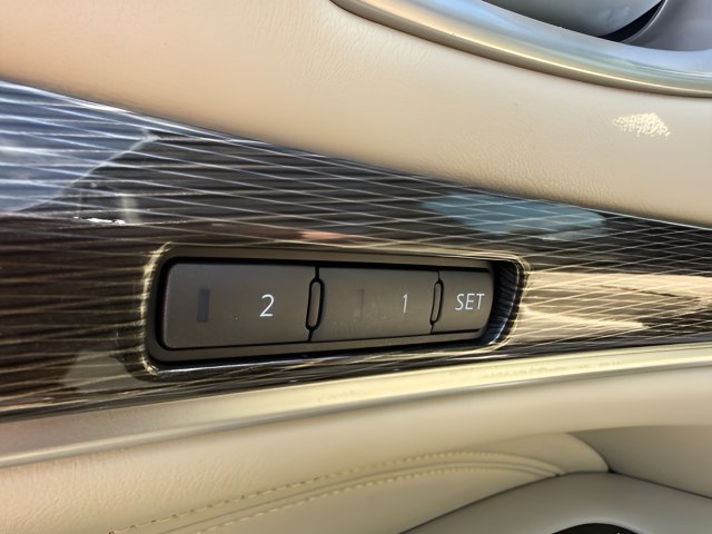 Used 2019 INFINITI QX60 Luxe w/ Essential Package AWD/4WD image 12