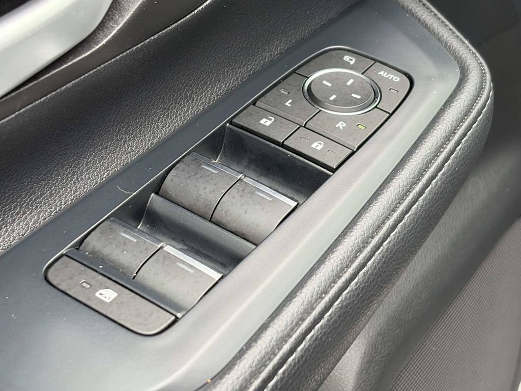 Used 2024 Toyota Grand Highlander FWD image 23