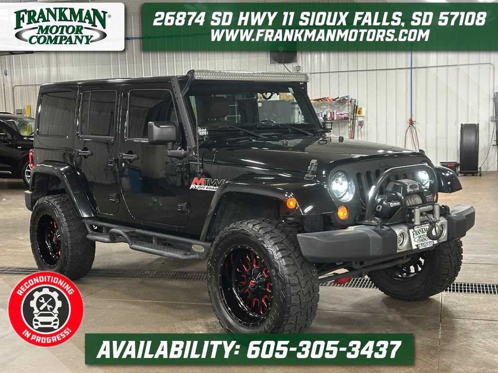 Used 2015 Jeep Wrangler Unlimited Sahara w/ Connectivity Group