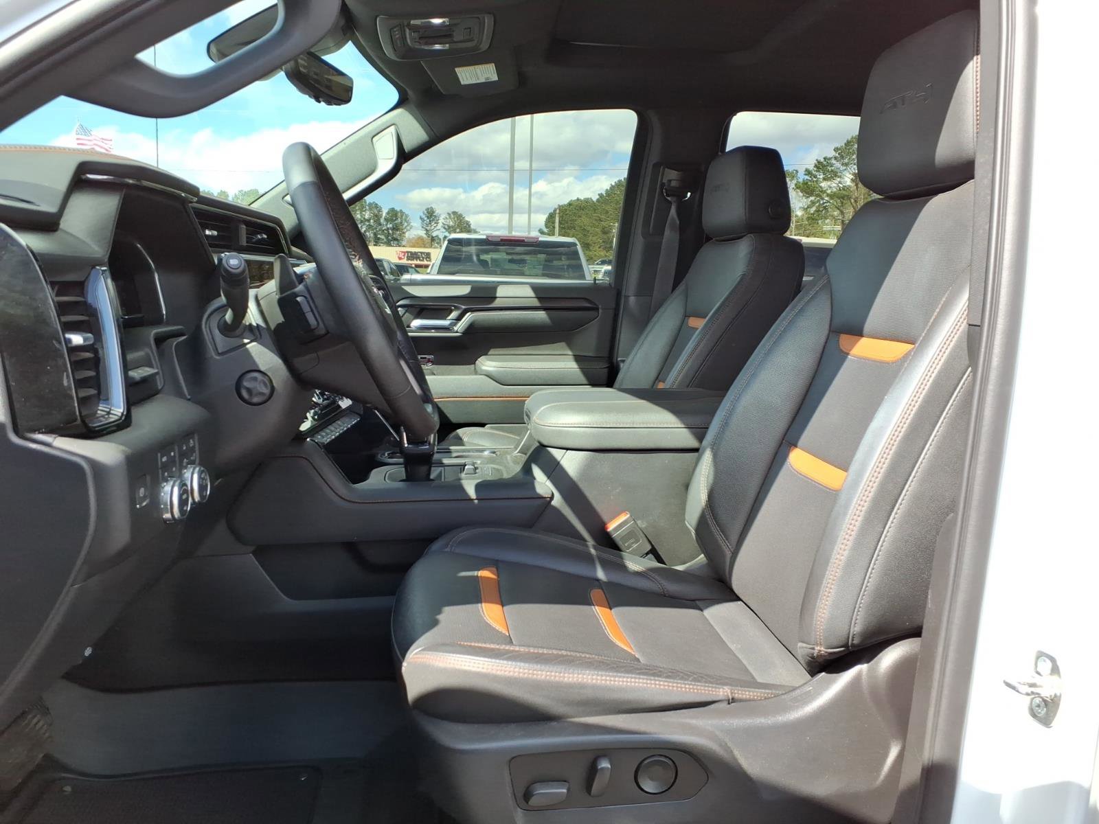 Used 2023 GMC Sierra 1500 AT4 w/ Technology Package image 20