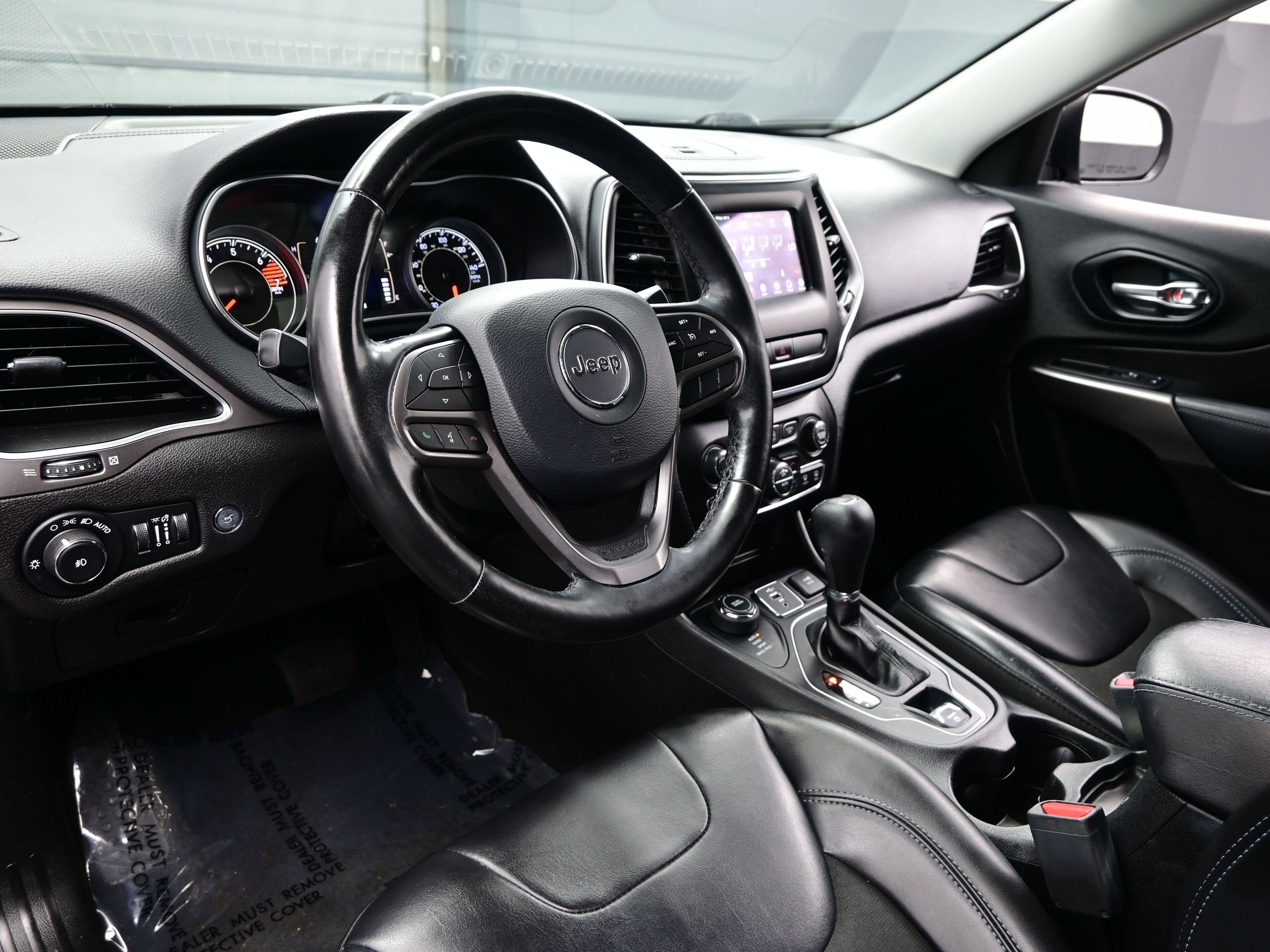 Used 2020 Jeep Cherokee Latitude Plus w/ Comfort/Convenience Group image 13