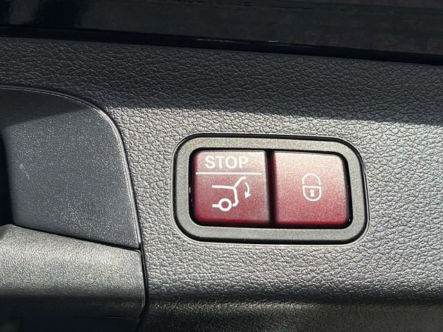 Used 2022 Mercedes-Benz GLS 450 4MATIC image 25