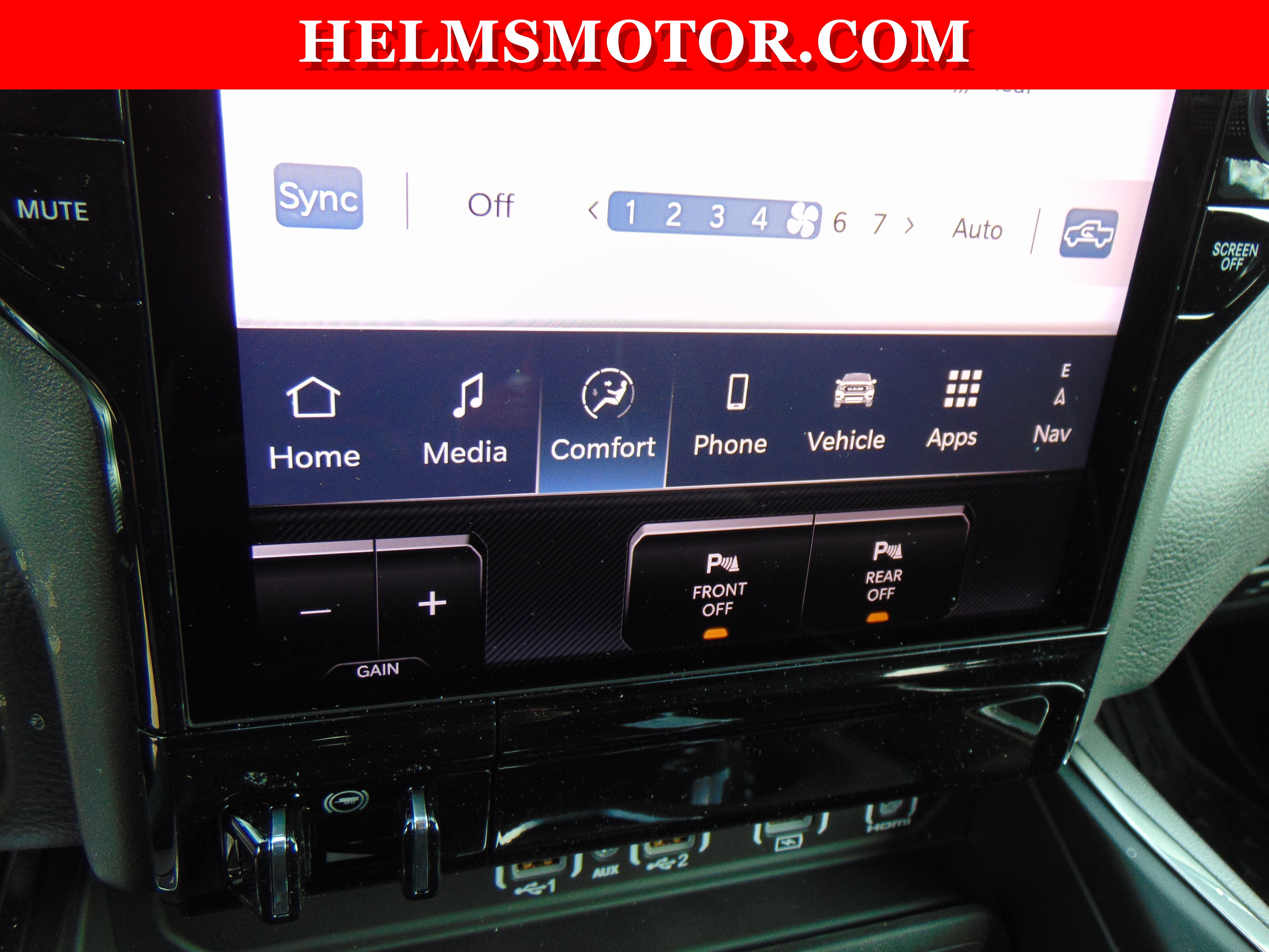 New 2026 RAM 1500 Laramie w/ Night Edition AWD/4WD image 38