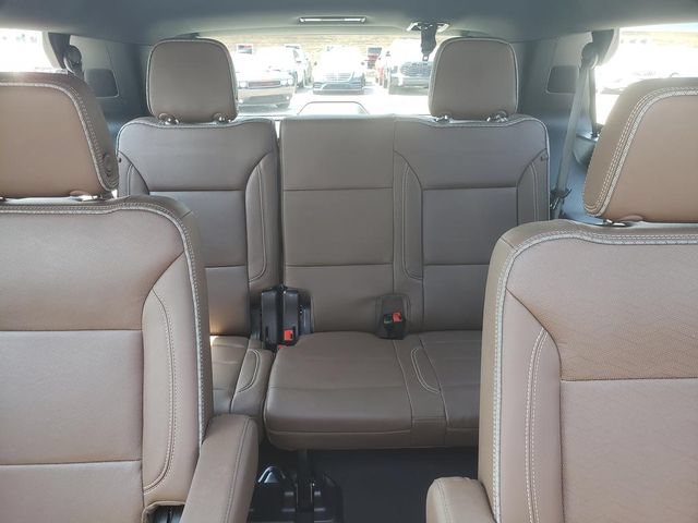 Used 2024 Chevrolet Tahoe High Country w/ Premium Package 2 AWD/4WD image 19