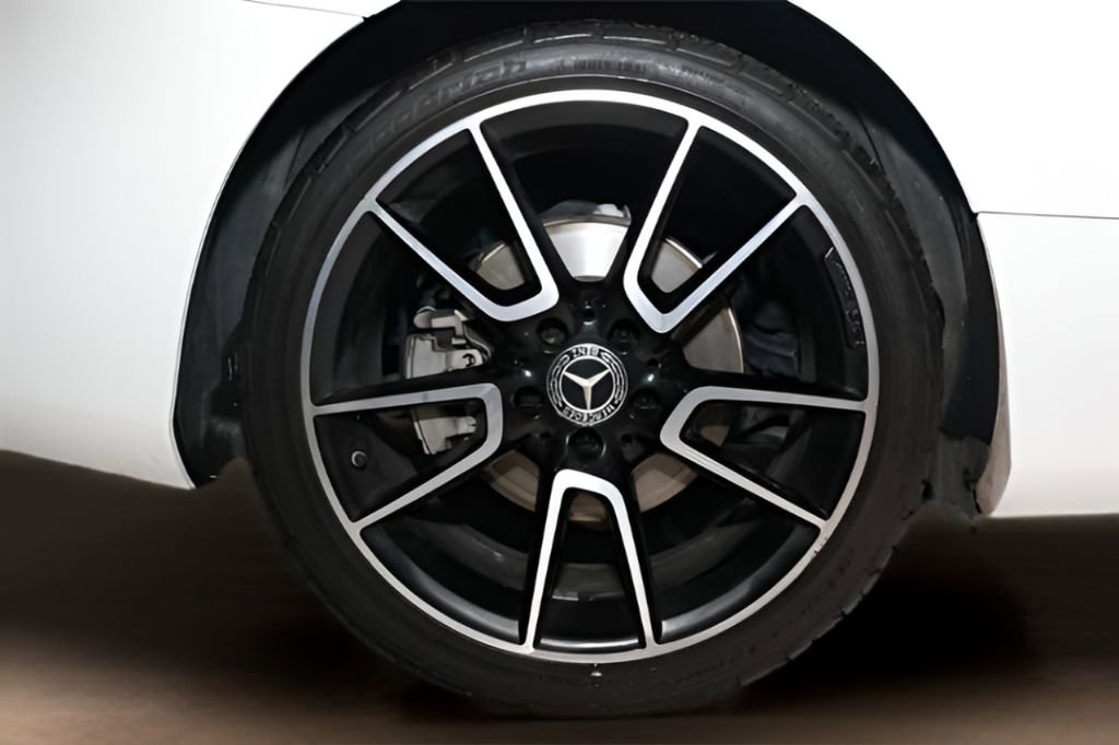 Used 2021 Mercedes-Benz C 300 C 300 image 32