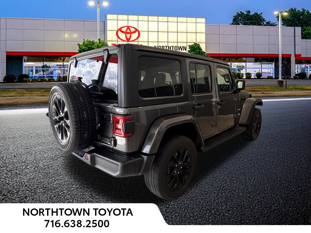 Used 2023 Jeep Wrangler Unlimited Sahara w/ Cold Weather Group AWD/4WD image 7