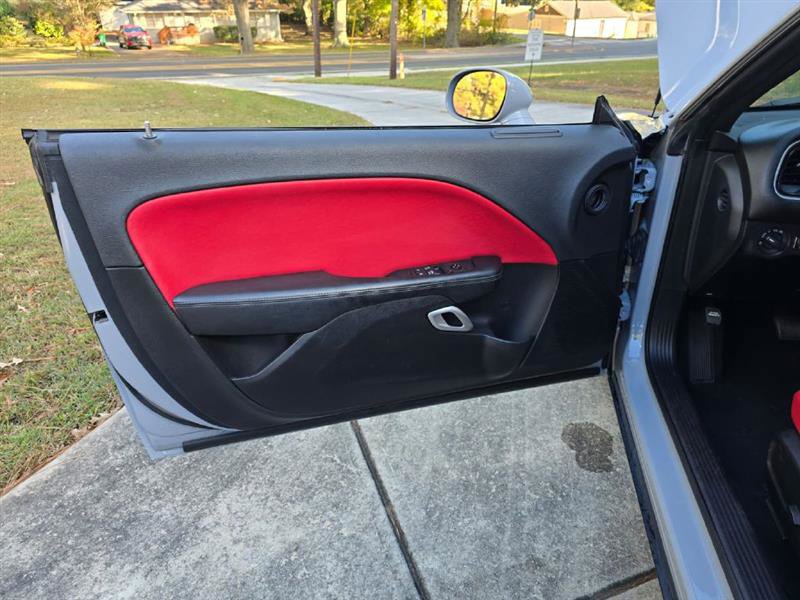 Used 2021 Dodge Challenger SXT image 18