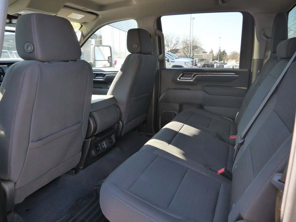 Used 2025 Chevrolet Silverado 2500 LT w/ Convenience Package image 24