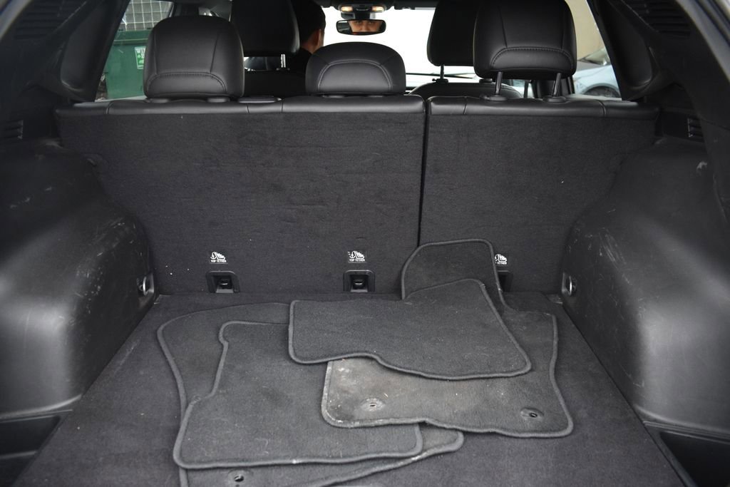 Used 2025 Jeep Compass Limited image 28