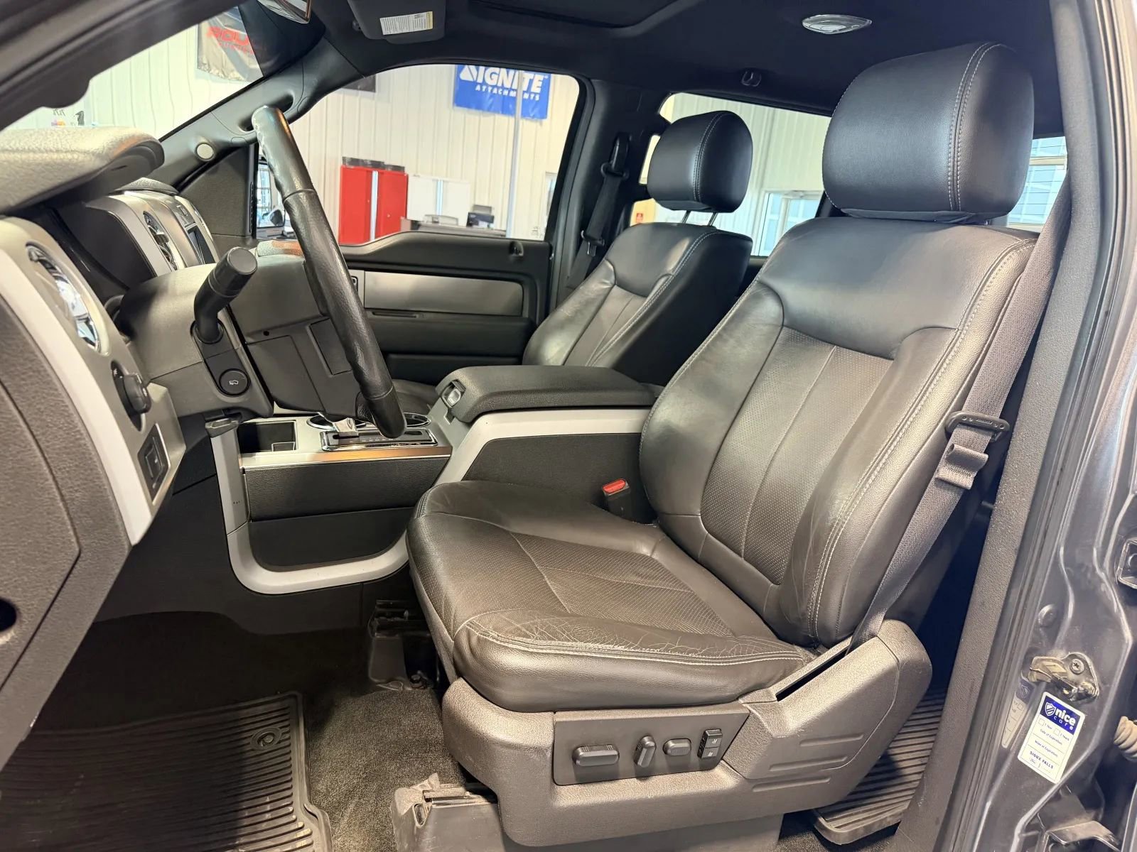 Used 2014 Ford F150 FX4 w/ Equipment Group 402A Luxury AWD/4WD image 12