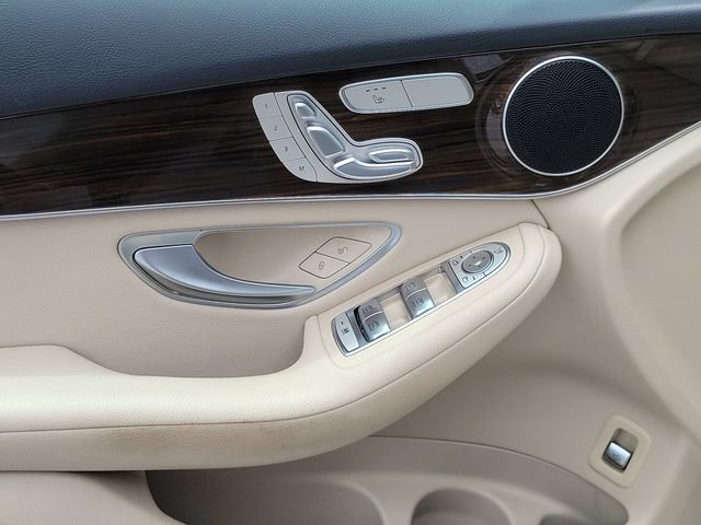 Used 2022 Mercedes-Benz GLC 300 image 21