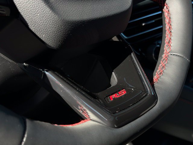 New 2026 Chevrolet Traverse RS w/ LPO, Floor Liner Package FWD image 36