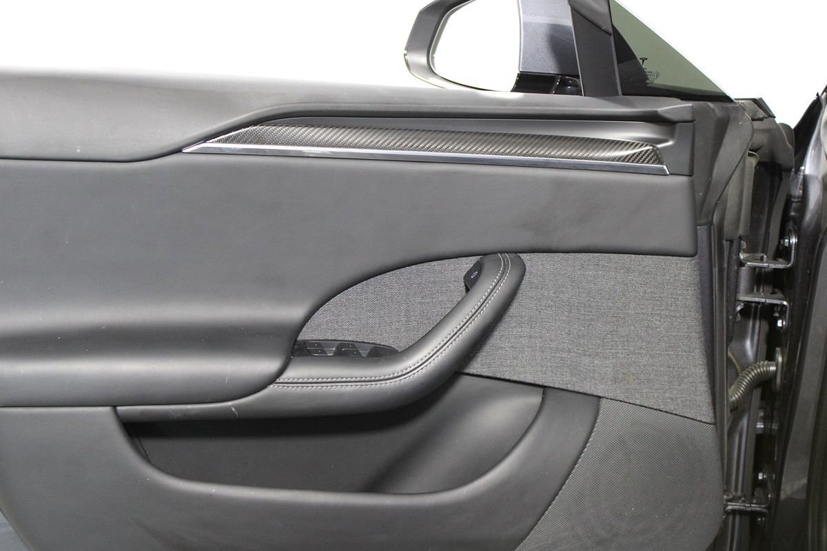 Used 2022 Tesla Model S Plaid AWD/4WD image 6