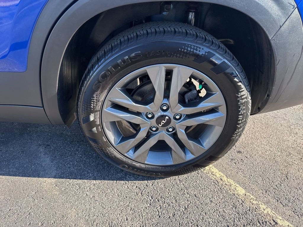 Certified 2023 Kia Seltos LX image 13