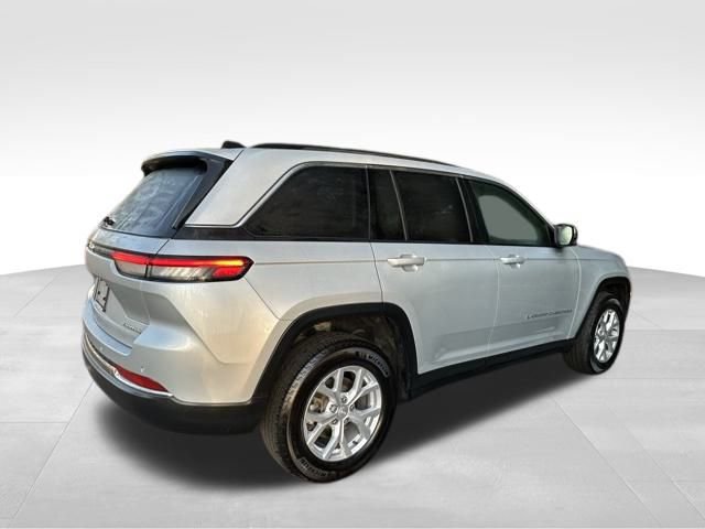 Used 2023 Jeep Grand Cherokee Limited image 7