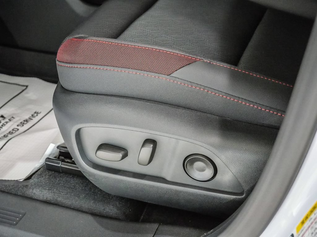 New 2027 Chevrolet Equinox RS w/ Safety and Technology Package FWD image 28