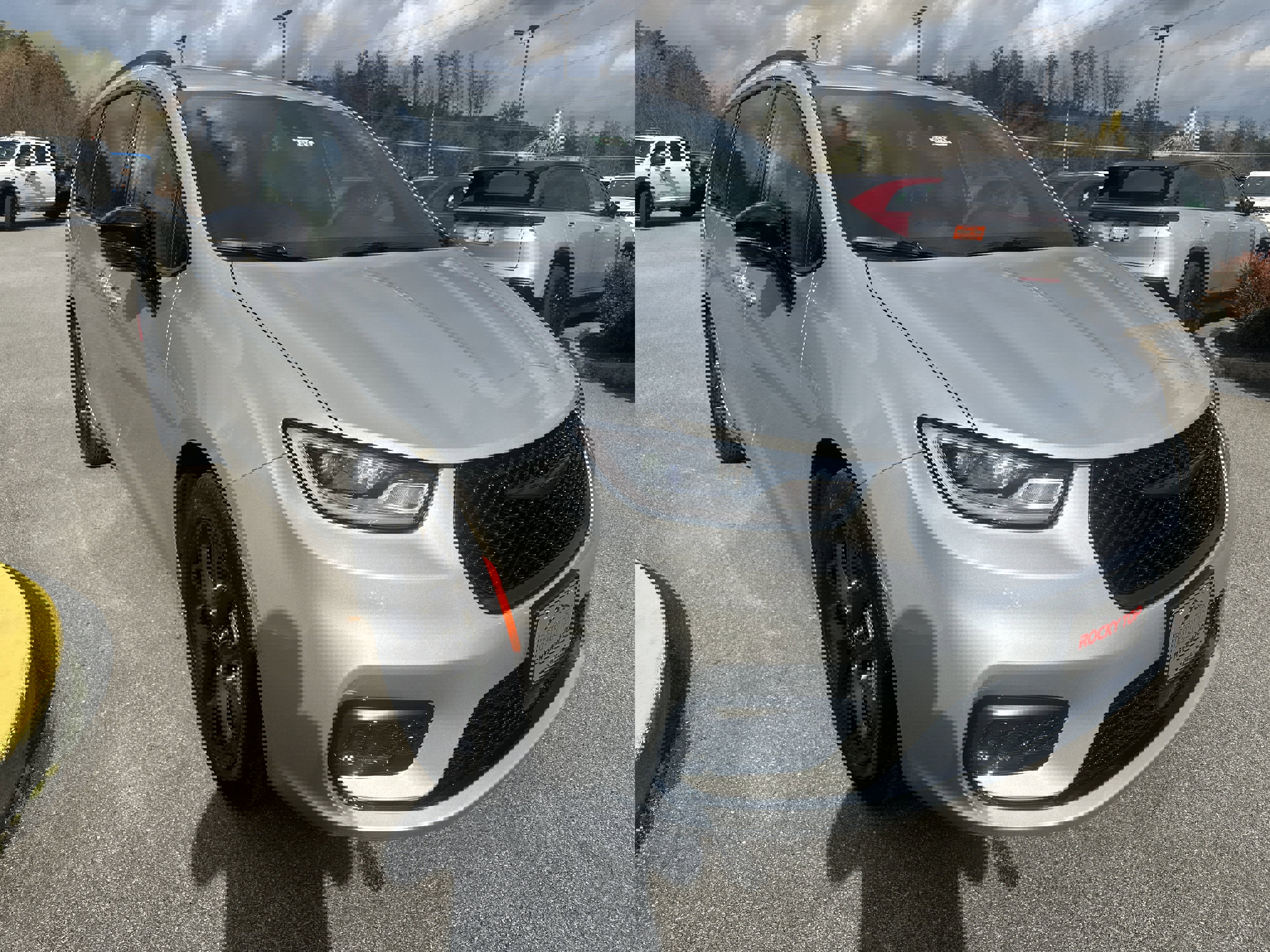 New 2026 Chrysler Pacifica Select image 4