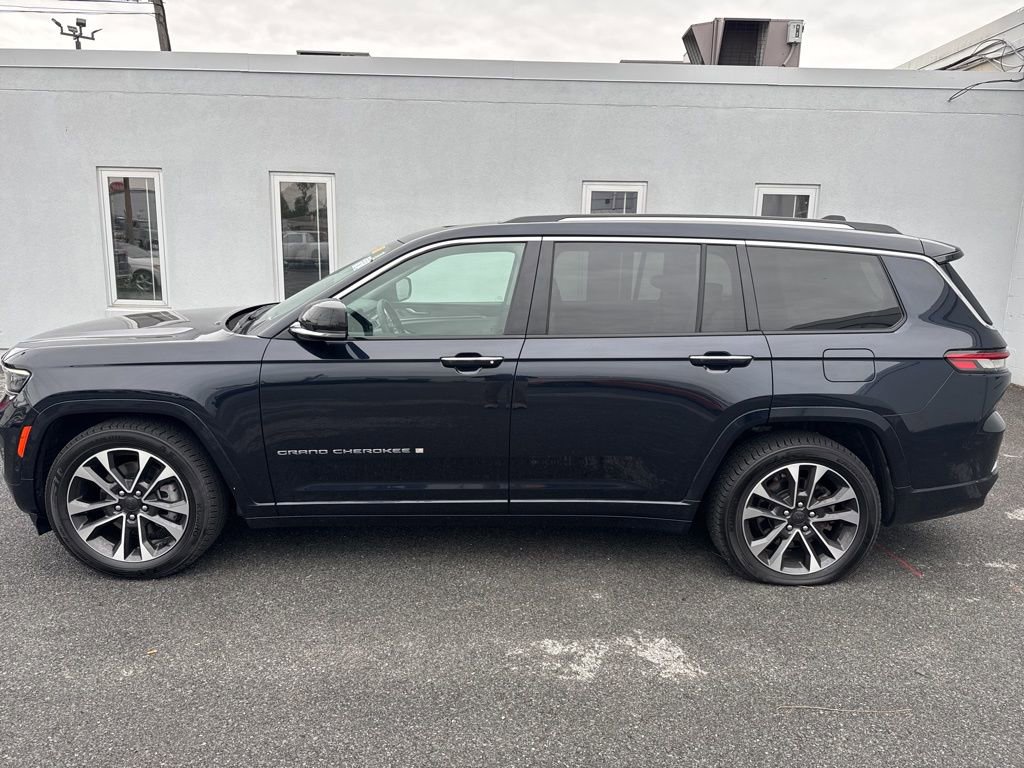Used 2023 Jeep Grand Cherokee L Overland w/ Luxury Tech Group IV AWD/4WD image 2