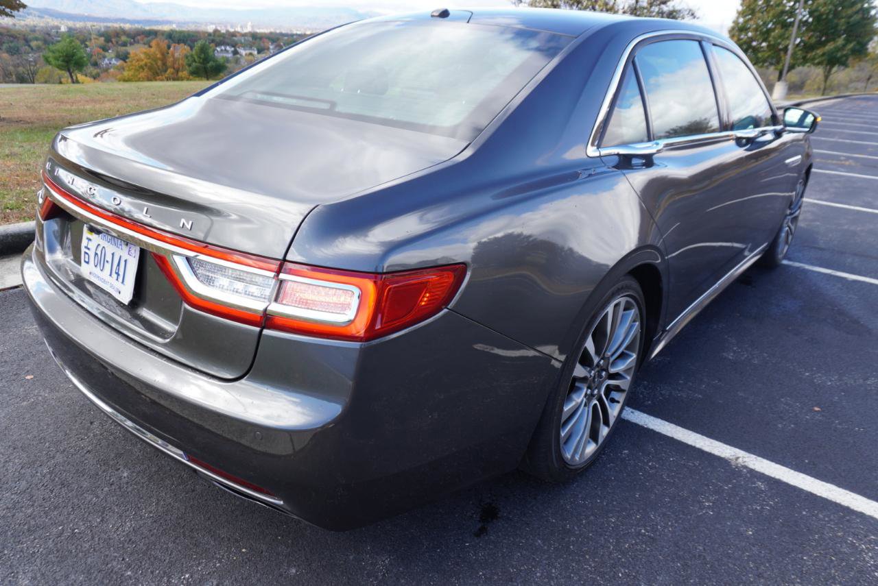 Used 2017 Lincoln Continental Select FWD image 12