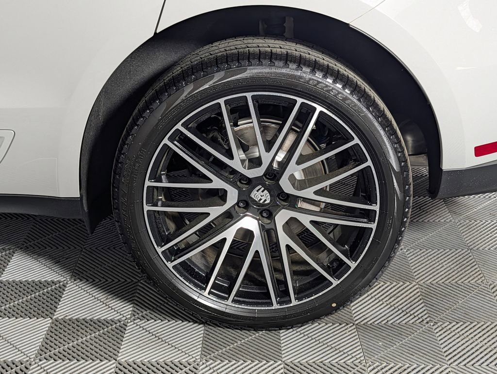 New 2026 Porsche Macan AWD/4WD image 12